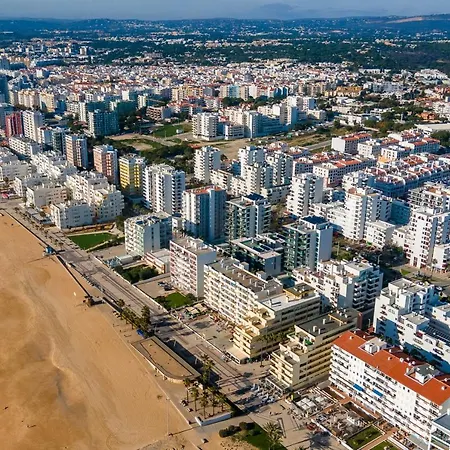 Apartman Sublime And Bright 2 Bdr By Lovelystay